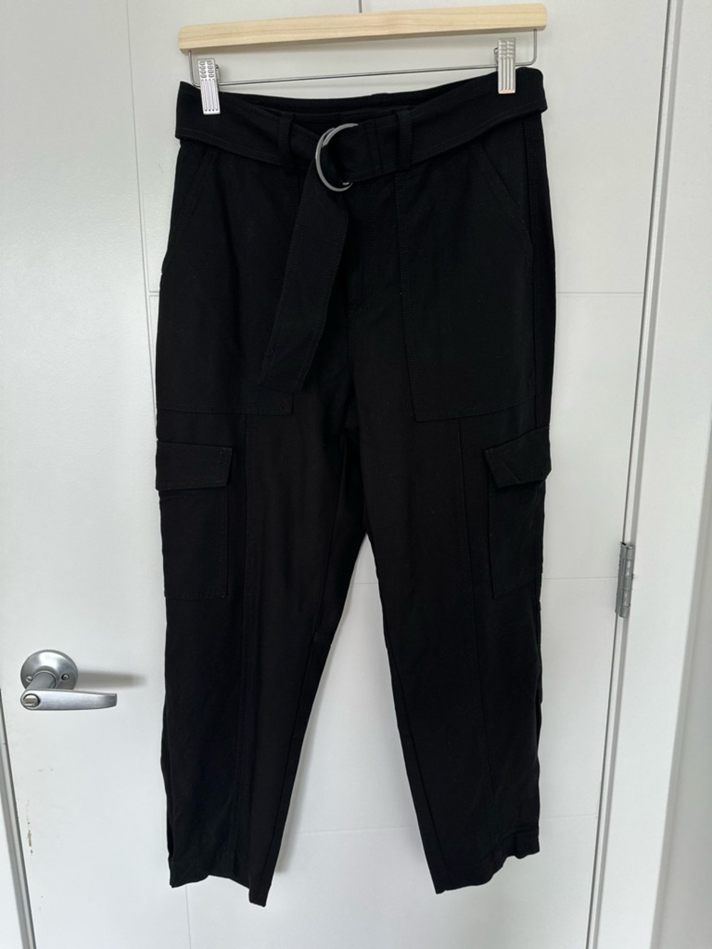 Banana Republic Slim-Fit Drapey Twill Utility Cargo Pant Black | Size 4 - Picture 5 of 9